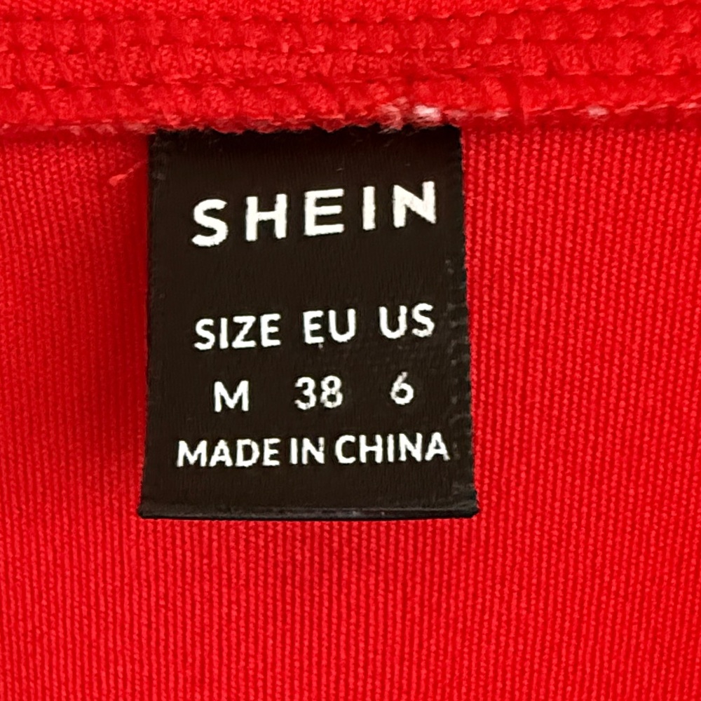 SHEIN Red Button-Down Ruched Shirt - Picture 2 of 6